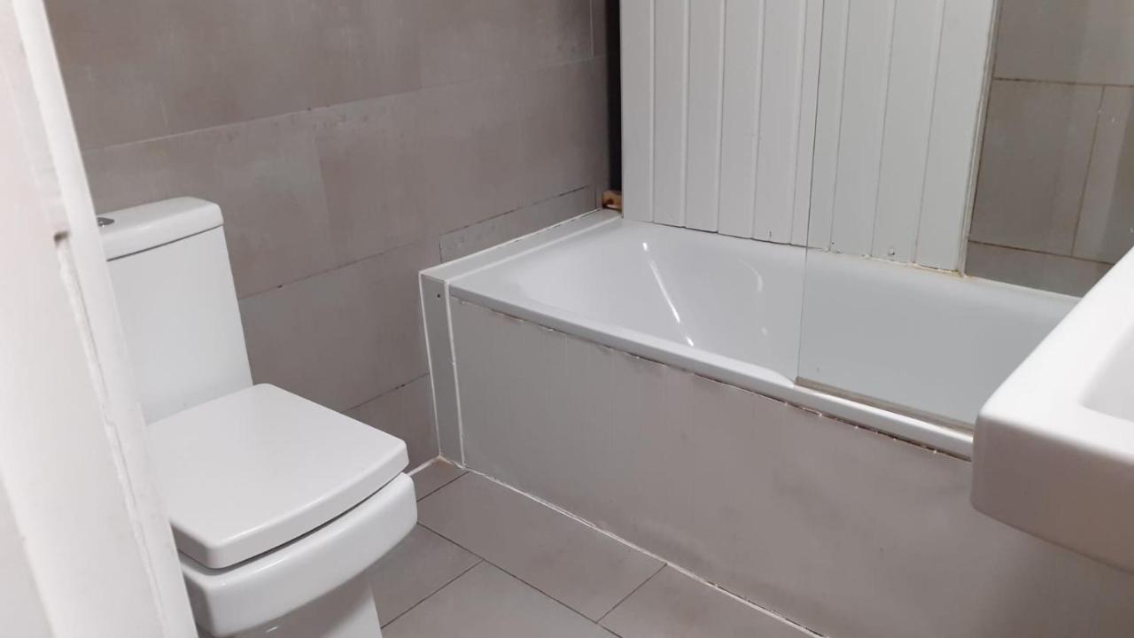 Sw16 Norbury Guesthouse Londra Esterno foto