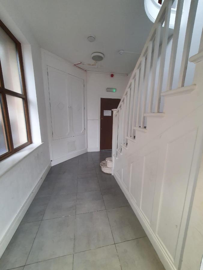 Sw16 Norbury Guesthouse Londra Esterno foto