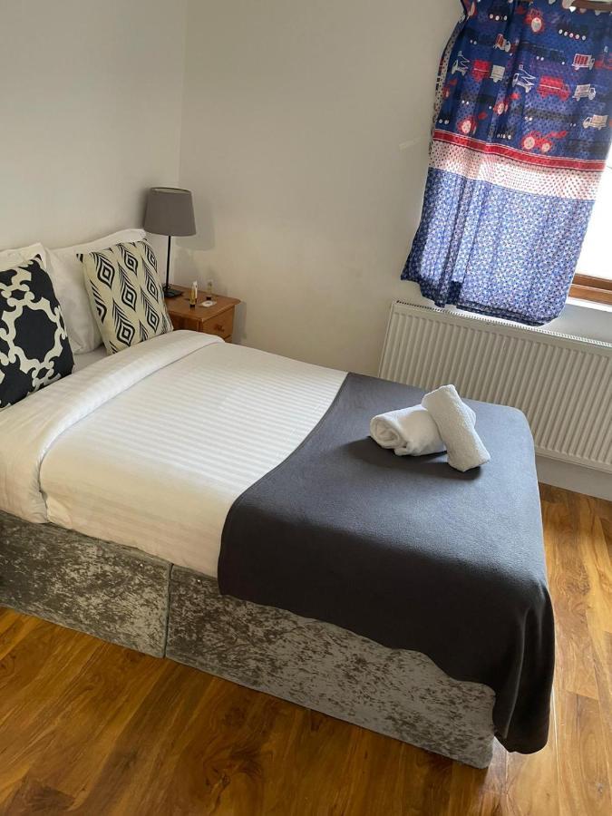 Sw16 Norbury Guesthouse Londra Esterno foto
