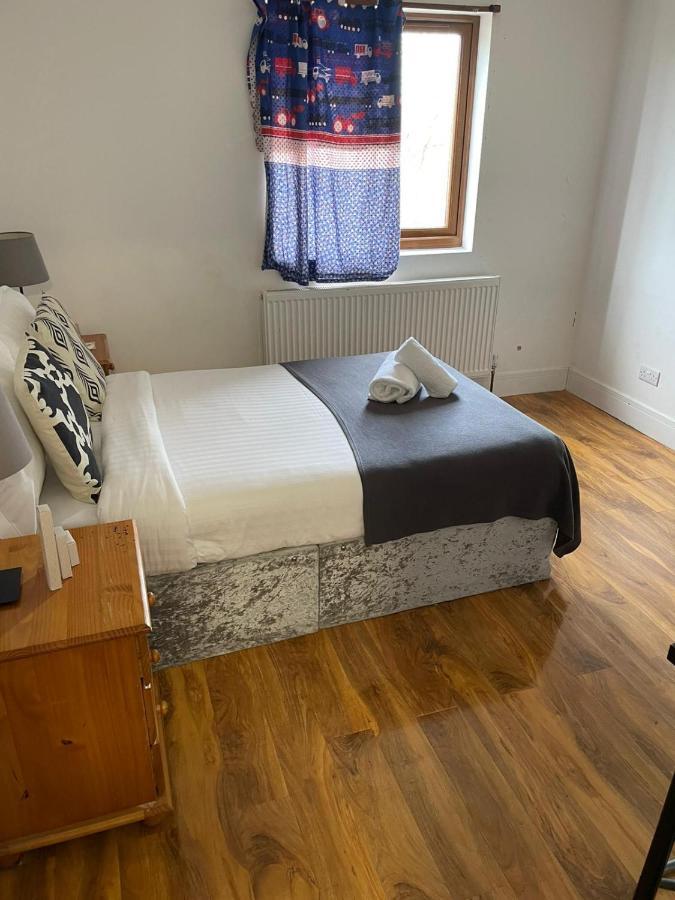 Sw16 Norbury Guesthouse Londra Esterno foto