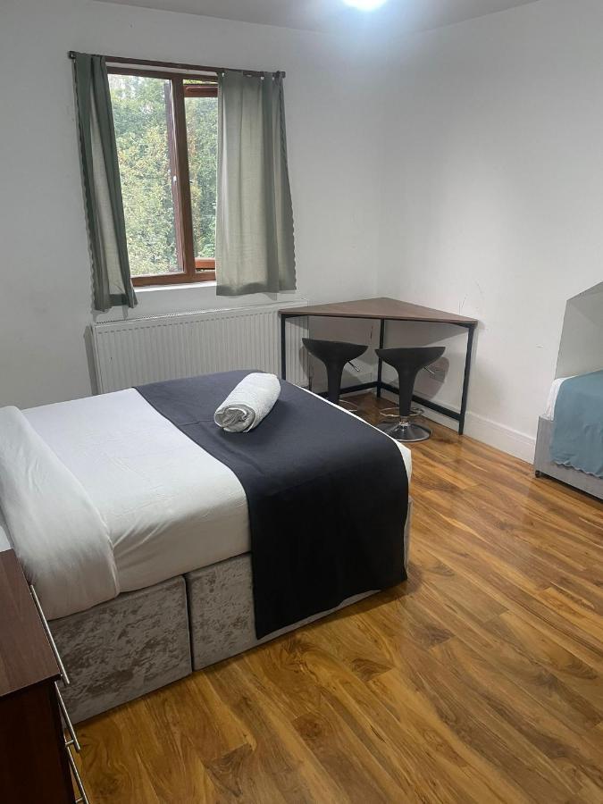 Sw16 Norbury Guesthouse Londra Esterno foto